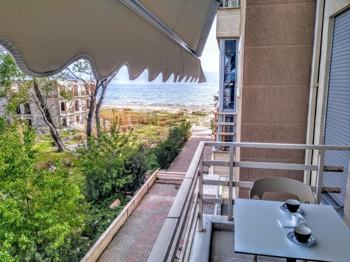 Rass' Apartment Vlore Bagian luar foto