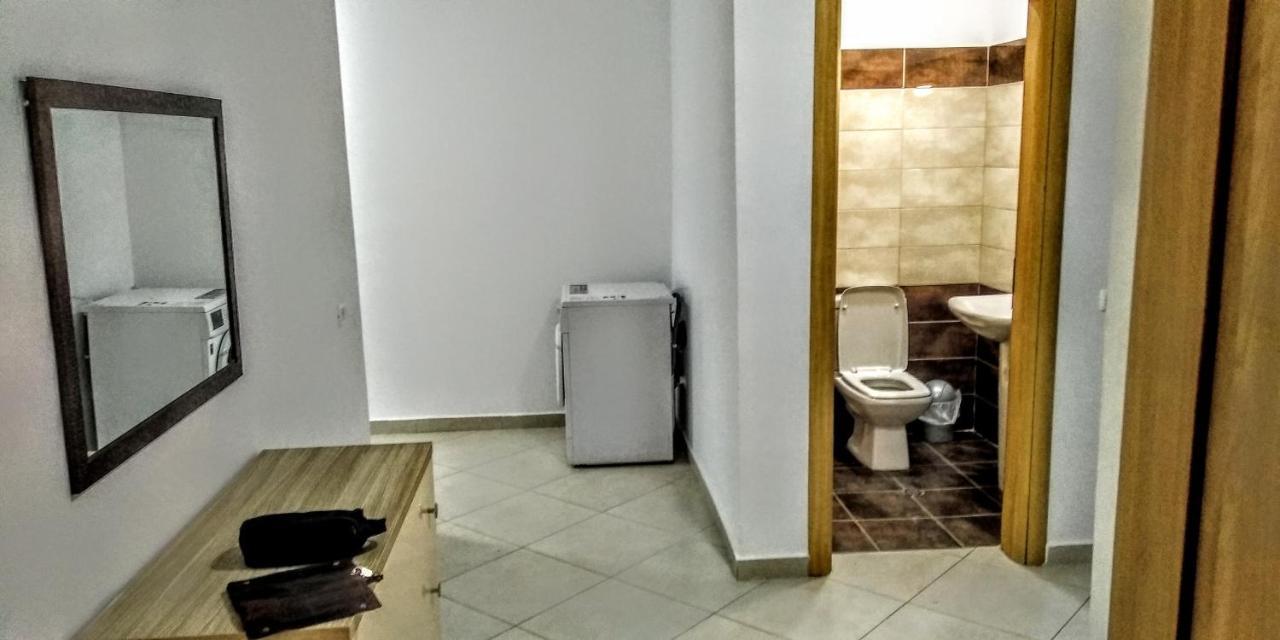 Rass' Apartment Vlore Bagian luar foto