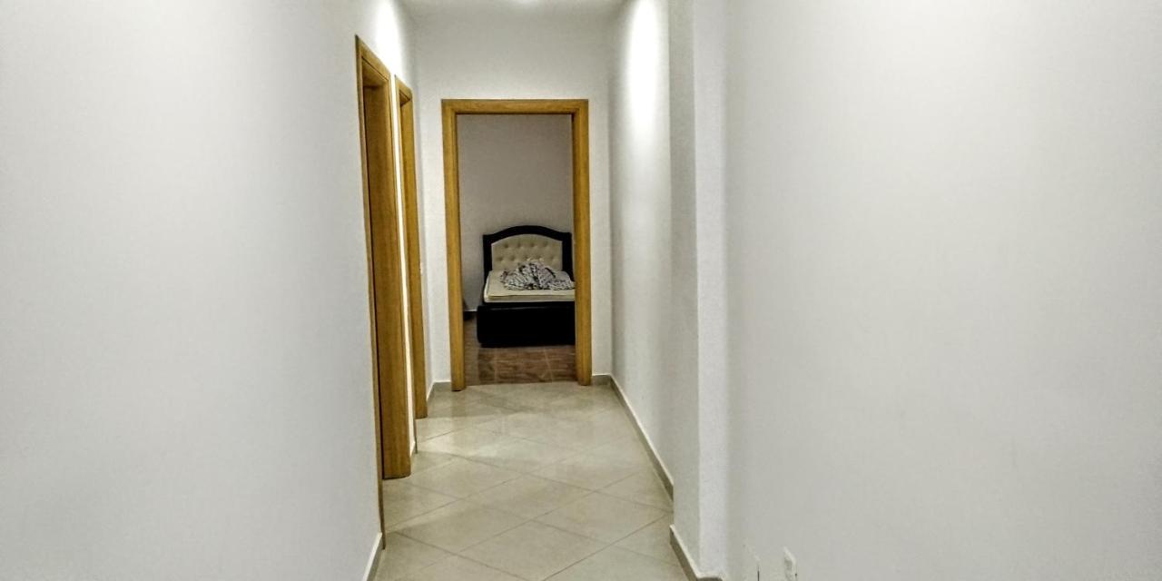Rass' Apartment Vlore Bagian luar foto